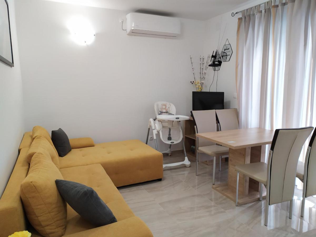 Apartmani Mira 닌 외부 사진