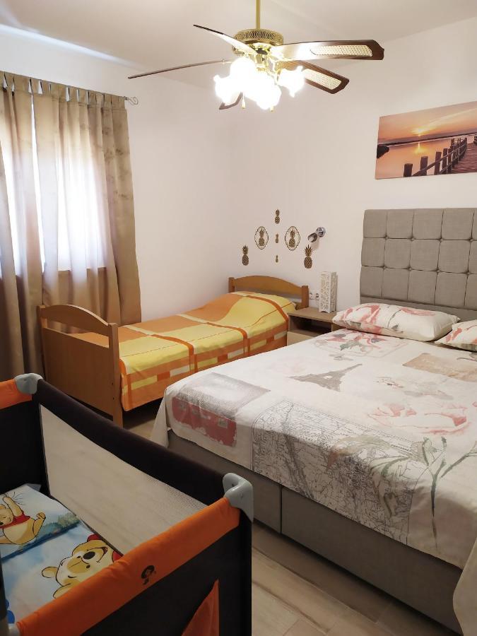 Apartmani Mira 닌 외부 사진