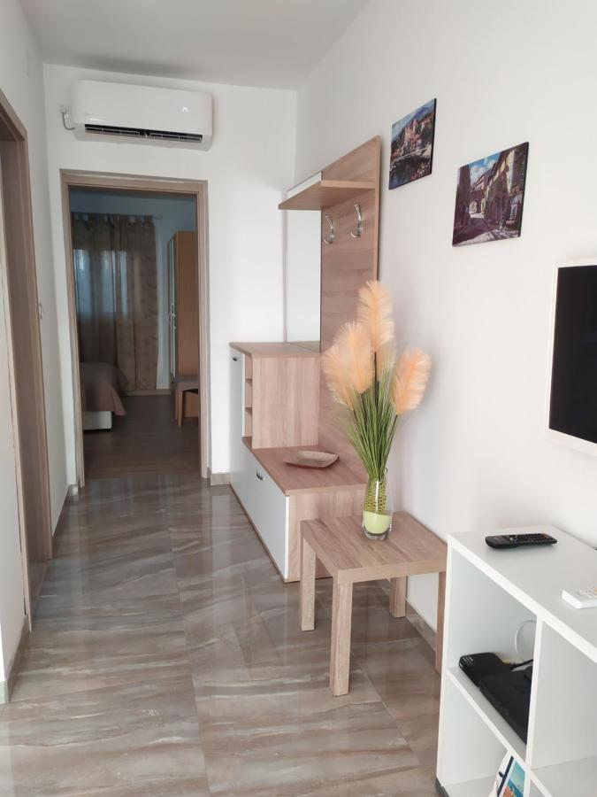 Apartmani Mira 닌 외부 사진