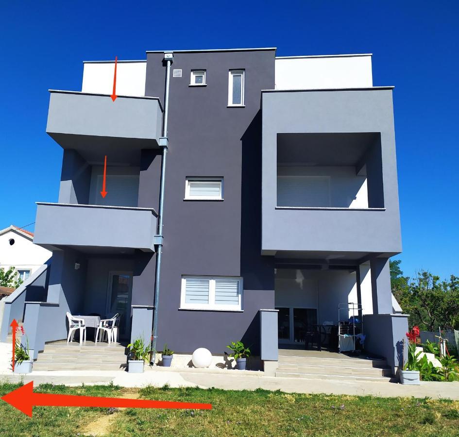 Apartmani Mira 닌 외부 사진