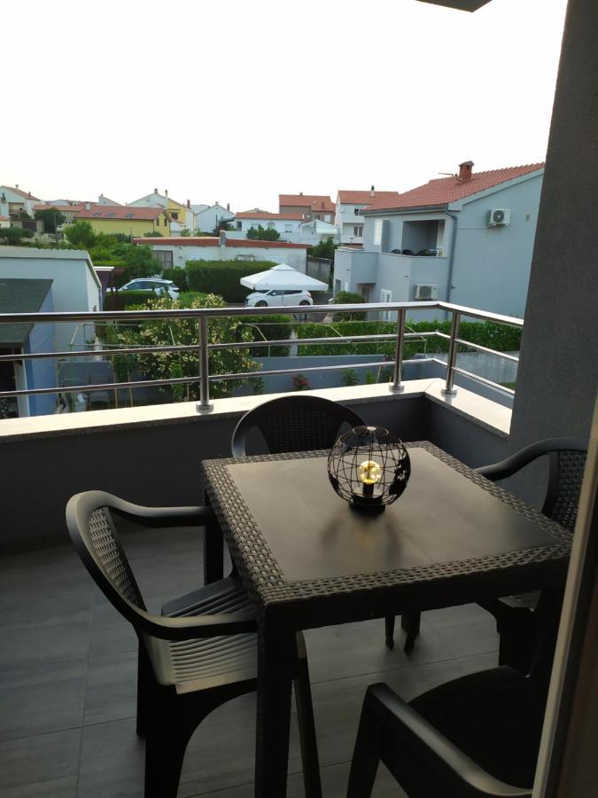 Apartmani Mira 닌 외부 사진